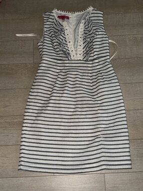 Striped Lace-Trim Sleeveless Dress in White and Navy - Women